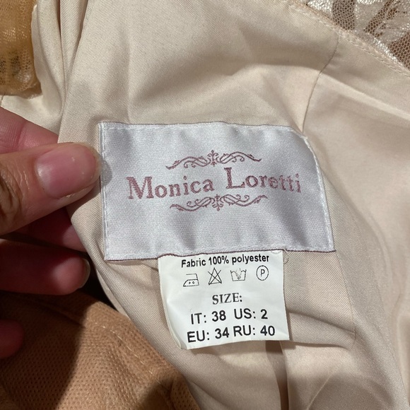 Wedding dress - Picture 5 of 6